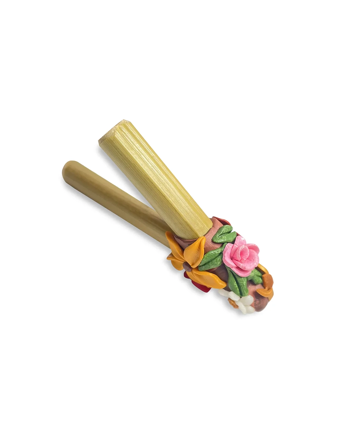 Bambus-Kuripe – Blumen – Bambusröhren mit modellierter Rose, Blüten und Blättern, Gesamtansicht