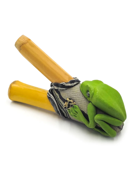 Bambus-Kuripe – Kambo – grüner Frosch und gesprenkeltes Element, Seitenansicht