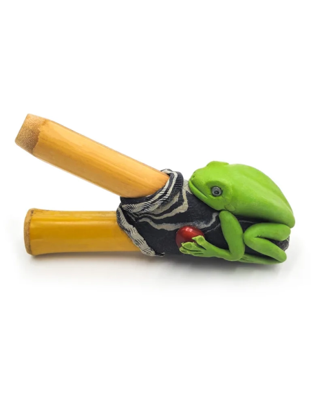 Bambus-Kuripe – Kambo – Bambusröhren in V-Form, Frosch mit roter Perle