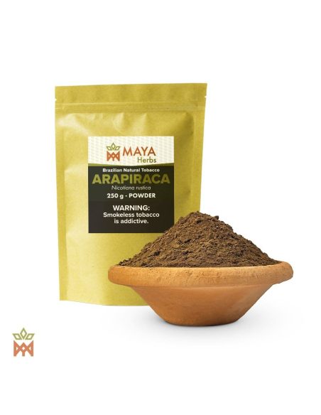 Arapiraca-Mapacho aus Brasilien – Blattpulver, Nicotiana rustica – etikettierter Kraftpapierbeutel und Schale mit Pulver