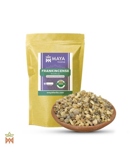 Weihrauch aus Indien – Räucherharz, Boswellia sacra – etikettierter Beutel und Tonschale mit Weihrauchtränen