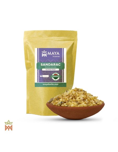 Sandarak aus Marokko – Beutel mit Etikett Sandarac, Made in Morocco, und Tonschale mit Harzkörnern
