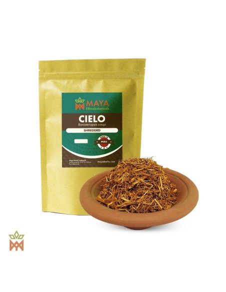Cielo Caapi aus Peru – Geschredderte Liane, Banisteriopsis caapi – etikettierter Beutel und Schale mit geschredderter Liane