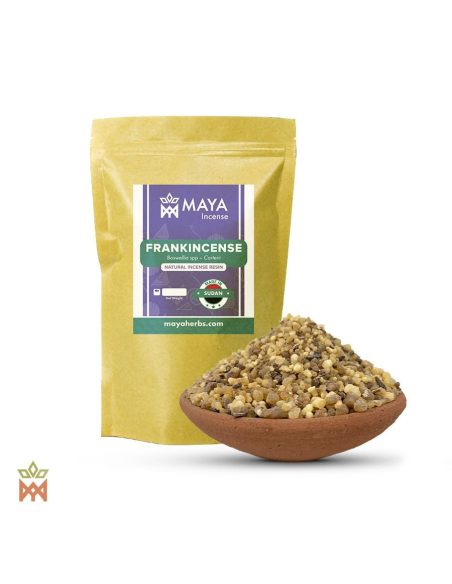 Boswelliaharz aus dem Sudan – Beutel mit Etikett Frankincense, Boswellia spp – Carterii, Made in Sudan, und Tonschale mit Harz
