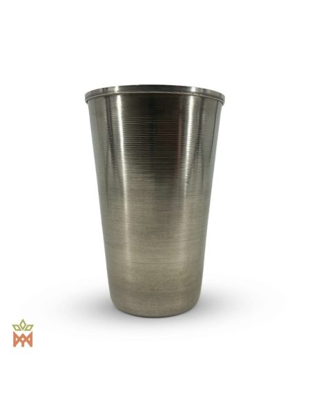 Mate-Becher aus Paraguay – konischer Metallbecher mit gebürsteter Oberfläche, Seitenansicht
