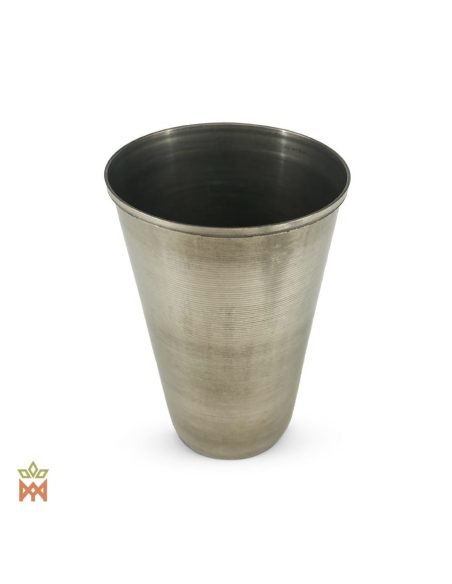 Mate-Becher aus Paraguay – Blick in den offenen Becher mit gerolltem Rand